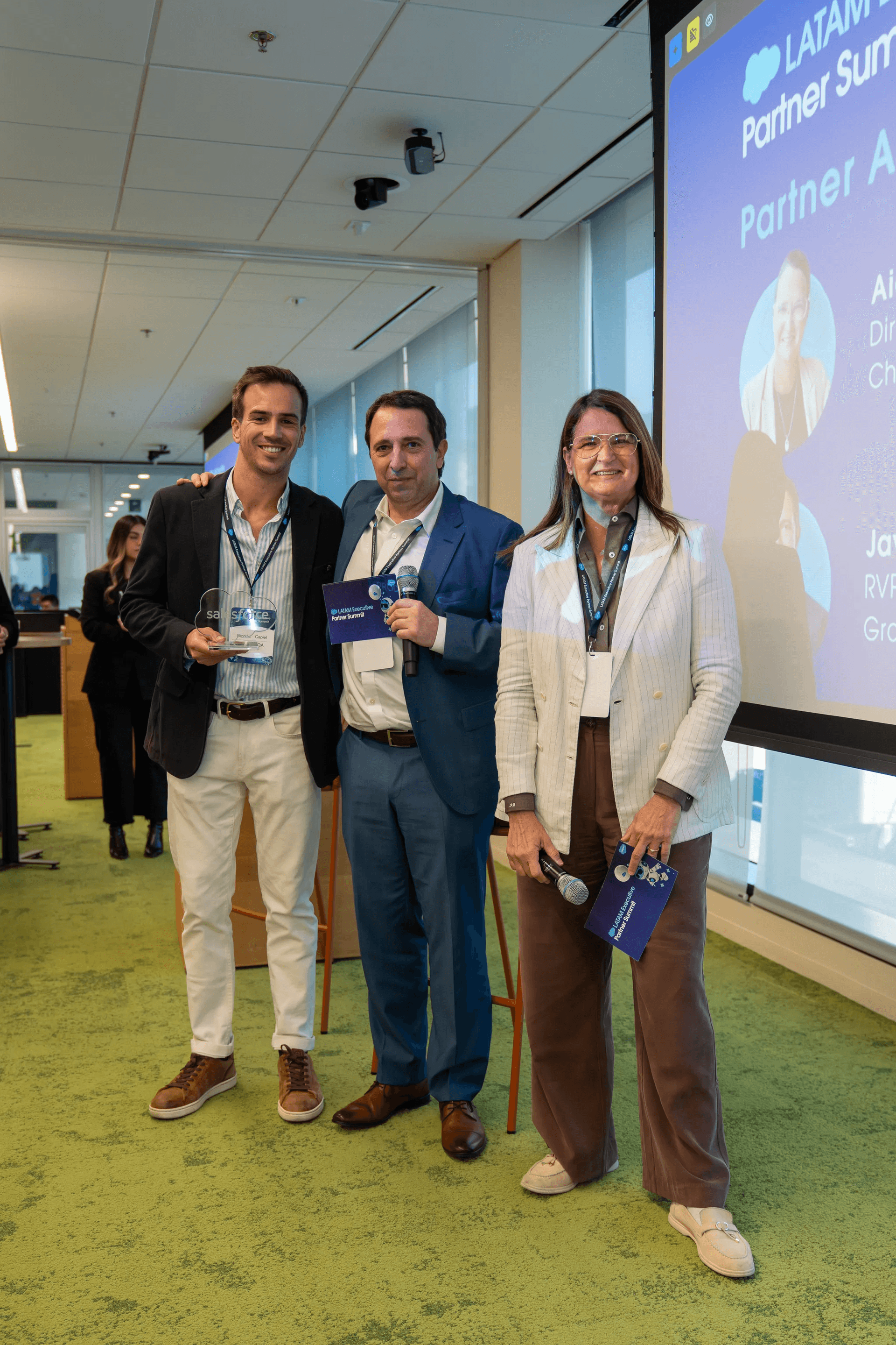 Antartida team receiving Salesforce Partner of the Year award